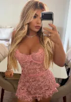 Brazilian petite escort Lary