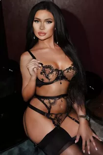 Savannah escort available in London