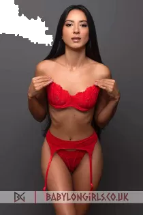 Escort Kade with brunette hair