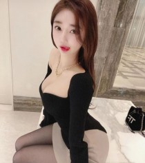 Mina D bust size Natural