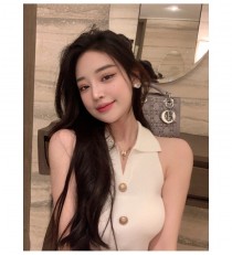 helen D bust size Natural