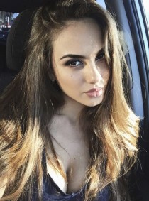 Estel Amour escort available in Paris