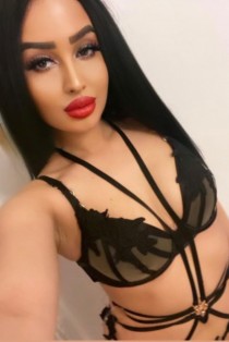 Jemma escort available in London