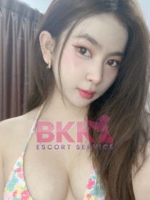 Kitty 75 USD per hour