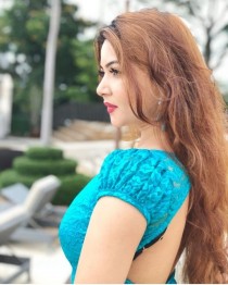 Hot Women D bust size Natural