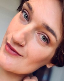 British escort Louisa Smith