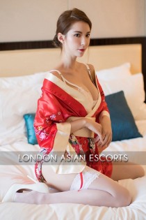 Lucy escort available in Oxford Street