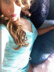 Escort ANGELINA  JONES with blonde hair