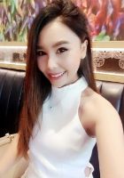 Bangkok full of life and sensual Emmie