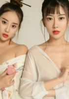 Japanese girl Asumi and Kumi in london
