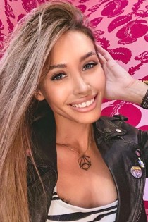Italian escort Arina