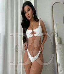Chanel C bust size Natural
