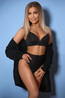 European escort Selena