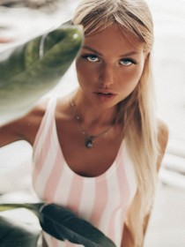 Alisa escort available in Los Angeles