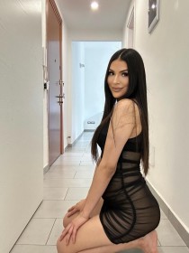 Solana escort available in Riyadh
