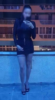 Ava 24 years old girl