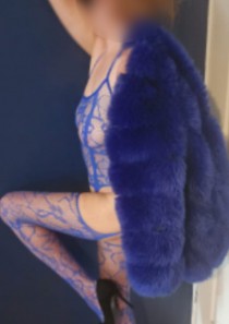 Darcy C bust size Natural
