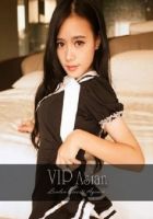 Chinese escort Emma from London