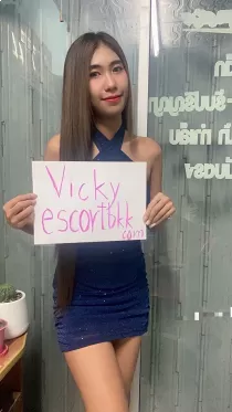 vicky Duo bangkok escort 22 years old girl