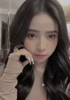 Vietnamese petite escort Eve