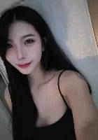 brunette Camila escort