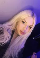 blonde Milana escort