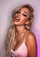 Russian escort Victoria from London