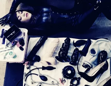 Mistress Queen Katty passionate girl