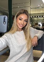 Lola B bust size escort - independent escort