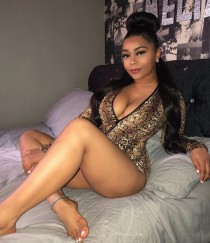 EMELIA 96592274079 escort available in Kuwait City