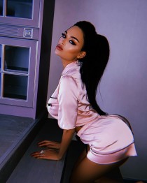 Fetish Queen NITA 20 years old girl