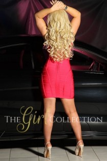 Ellie 32 years old girl