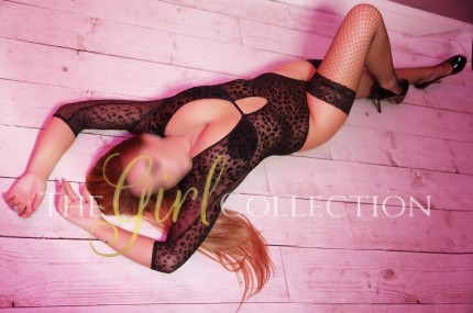 Scarlett 31 years old girl