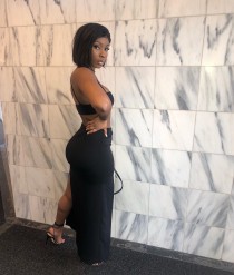 Olivia 22 years old girl