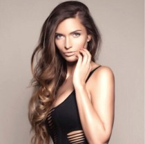 Maya escort available in London