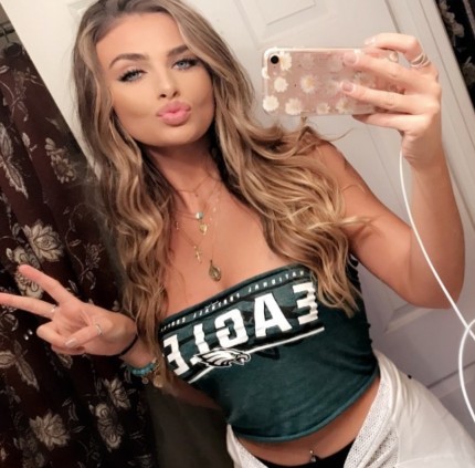 Sofya escort available in Istanbul