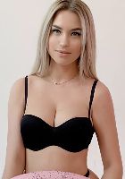 Stunning blonde escort Allana