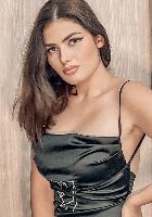 Hungarian escort Olivia from London
