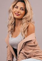 Russian escort Iraklia from London