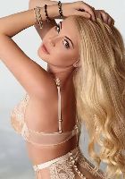Russian escort Estella from London