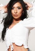 Stunning brunette escort Cattleya