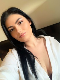 Olivia B bust size 