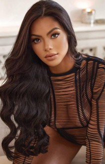 Coral escort available in London