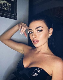 Clemence escort available in London