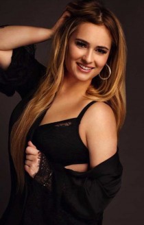 Burbona escort available in London