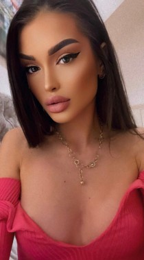 Bia B bust size 
