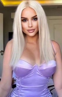 Italy escort available in London