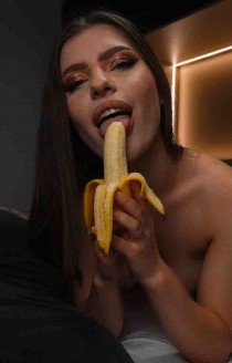 Hungarian escort Rebecca