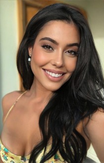 Groza escort available in London