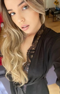 Groove escort available in London